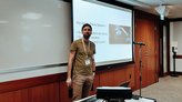Jonas Keppel stellt die Projektarbeit zusammen mit den Studierenden aus der IUI Übung vor