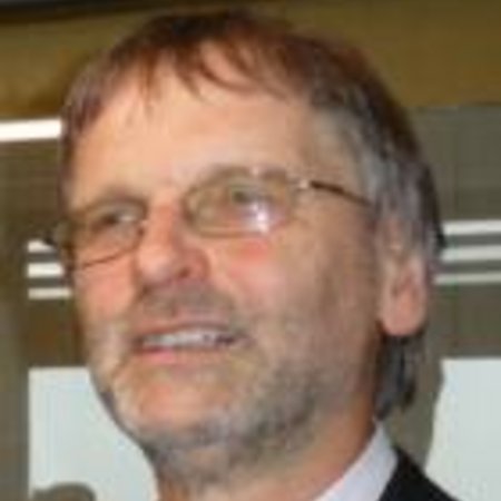 Dr. Arno Pasternak